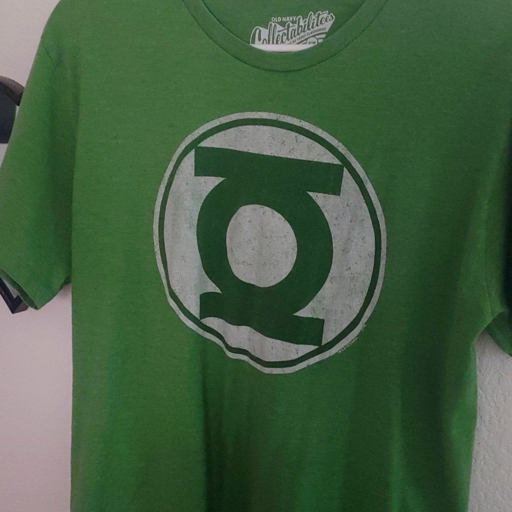 Green Old Navy Tshirt